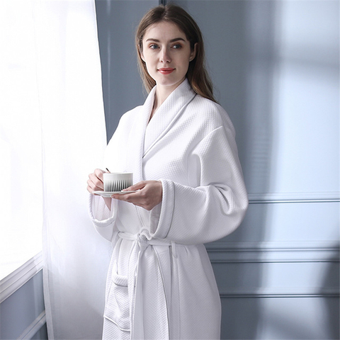 Zachte huidvriendelijke aangepaste dikte Unisex katoenen hotel- / spa-badjassen Luxe